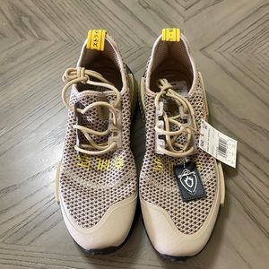 Adidas Marvel x NMD R1 Trail “Groot” Sneaker light brown.